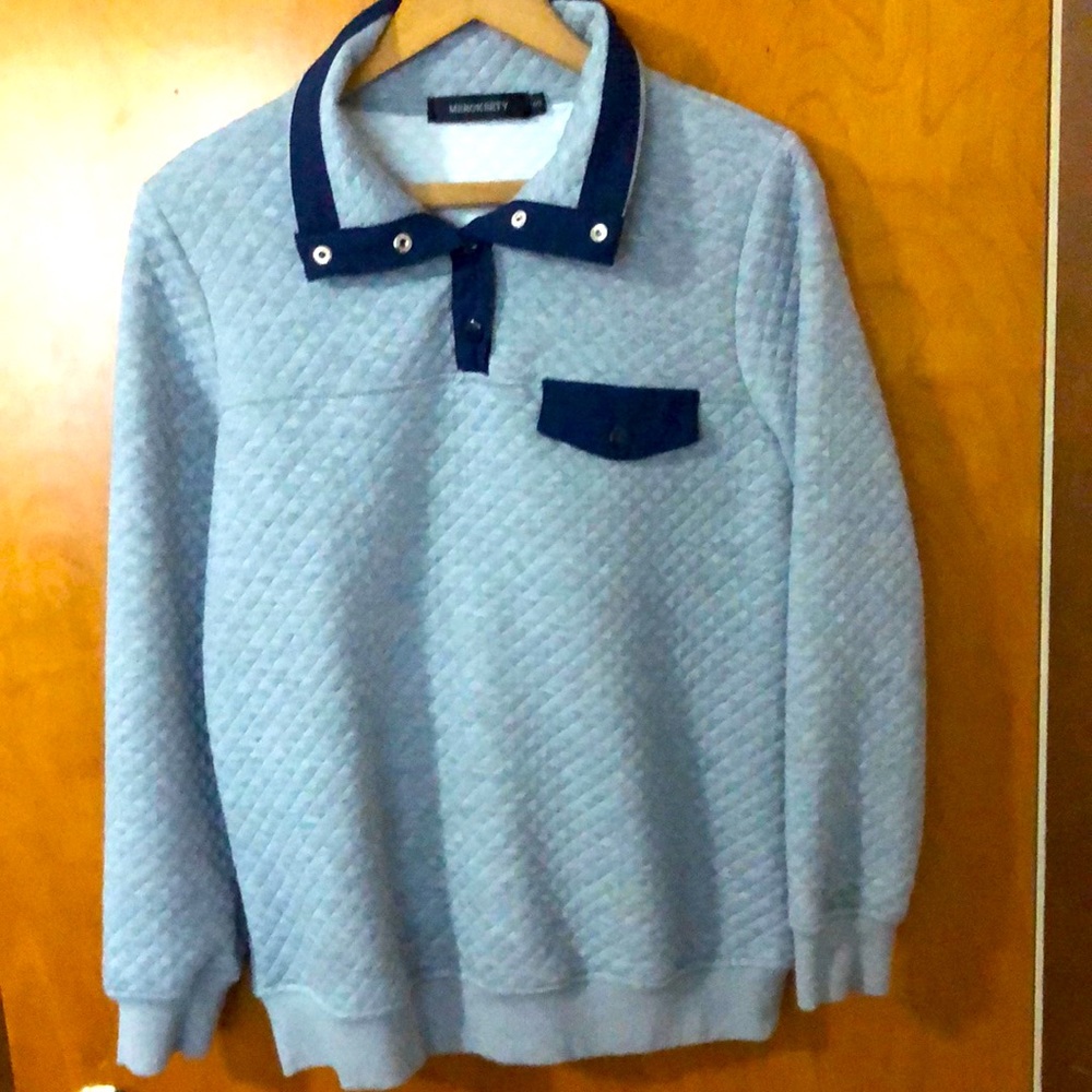 Gray Small sweater.